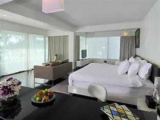Horizon Patong Beach Resort & Spa周辺のホテル2